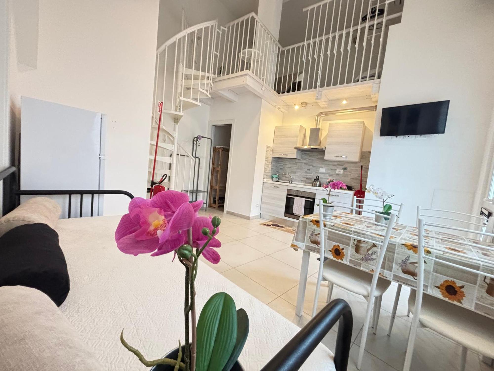 8 Lofts - Apartments - 1 Специя Экстерьер фото